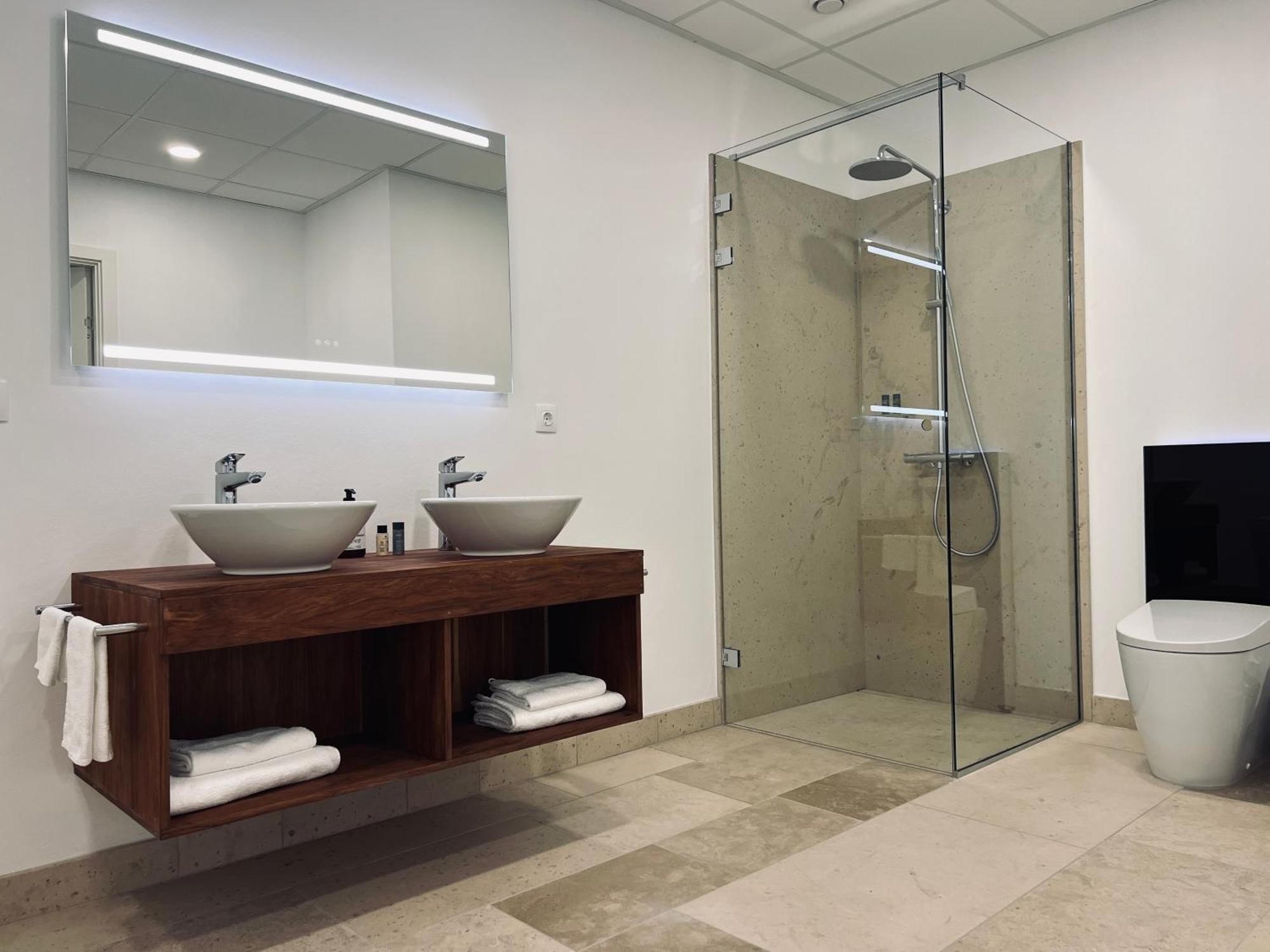 Broze Chateau Lecusse - La Grande Roche - Hotel, Spa, Boutique & Restaurant מראה חיצוני תמונה