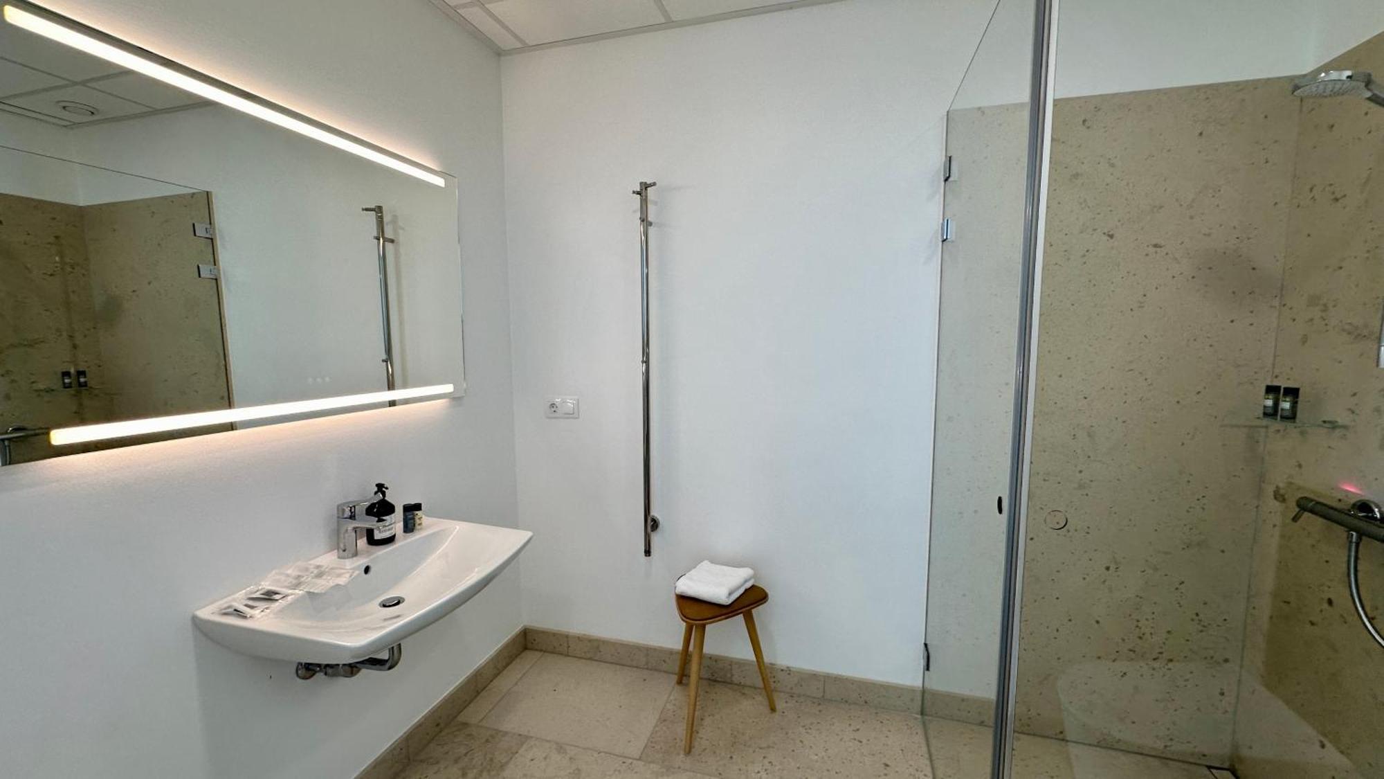 Broze Chateau Lecusse - La Grande Roche - Hotel, Spa, Boutique & Restaurant מראה חיצוני תמונה
