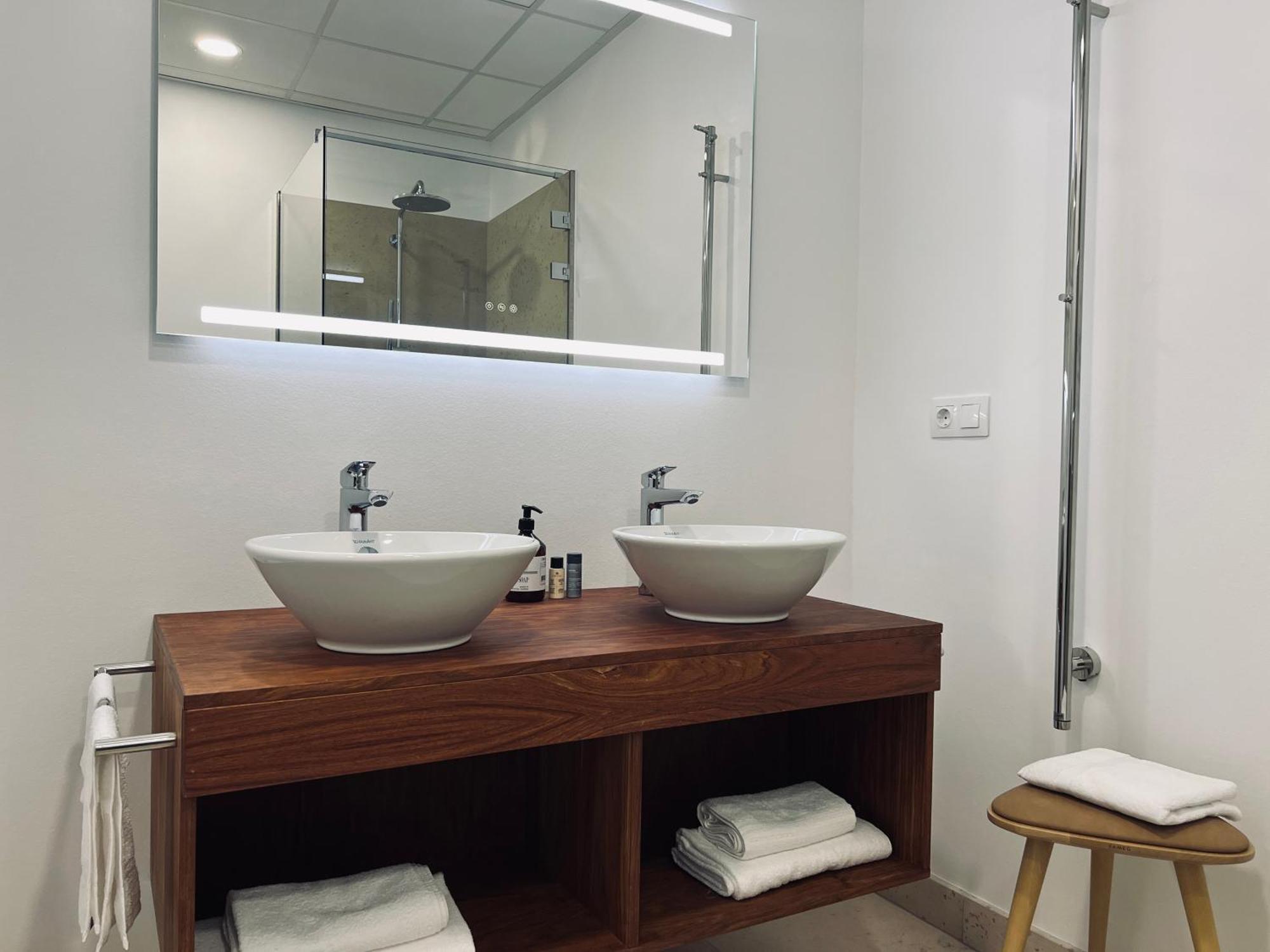 Broze Chateau Lecusse - La Grande Roche - Hotel, Spa, Boutique & Restaurant מראה חיצוני תמונה
