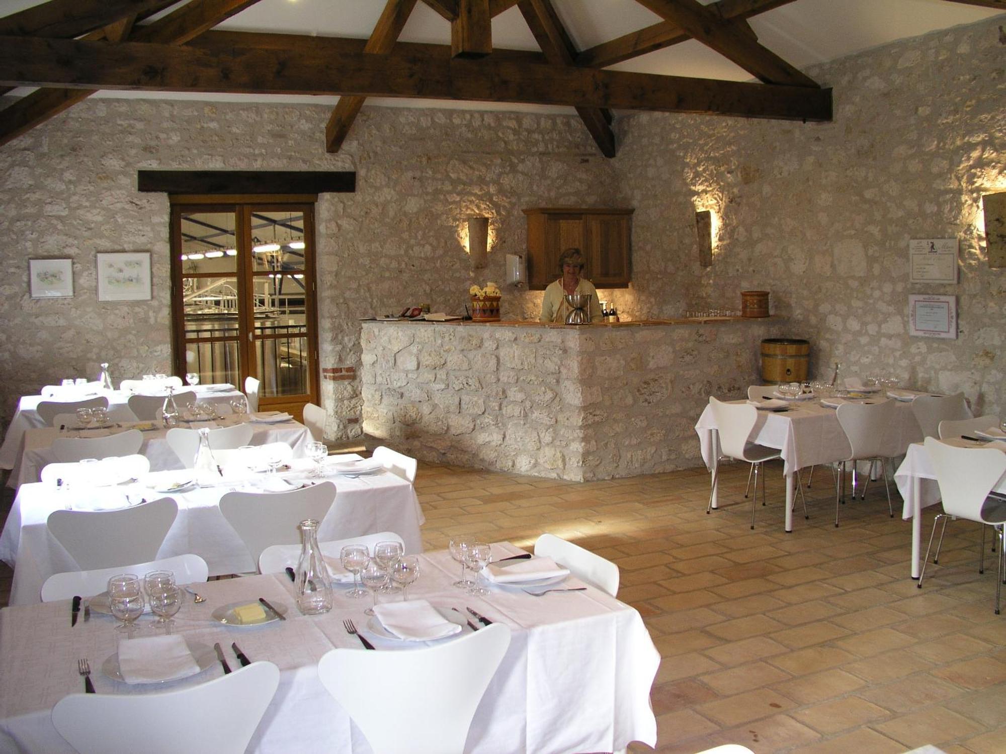 Broze Chateau Lecusse - La Grande Roche - Hotel, Spa, Boutique & Restaurant מראה חיצוני תמונה